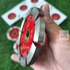 Lưỡi cắt bê tông, gạch, đá, vữa xây tạo rãnh vuông 8mm. Đường kính 95mm