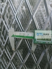 Lưới Thép Dập Giãn Mạ Kẽm 45x90mm Dày 3mm Cuộn 1x10m | Lưới Hình Thoi Chịu Lực Công Nghiệp