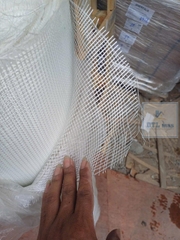 Lưới thủy tinh 5x5, tỉ trọng 125g/m², 1x100m - Lưới thủy tinh gia cường chống nứt cho vữa trát tường, cán nền