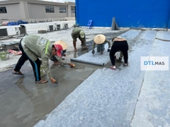 Màng chống thấm PPE 3 lớp VDTL dày 0.8mm, khổ rộng 1.2m, tỷ trọng ~270g. Màng chống thấm cao cấp, có cấu tạo 3 lớp. Màng chống thấm Polypropylene Elastomer