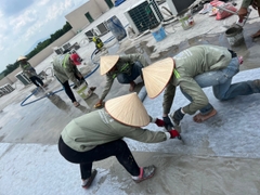 Màng chống thấm PPE 3 lớp KDTL dày ~0.4mm, khổ rộng 1.2m, tỷ trọng ~230g. Màng chống thấm cao cấp, có cấu tạo 3 lớp. Màng chống thấm Polypropylene Elastomer