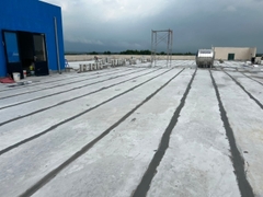 Màng chống thấm PPE 3 lớp KDTL dày ~0.4mm, khổ rộng 1.2m, tỷ trọng ~230g. Màng chống thấm cao cấp, có cấu tạo 3 lớp. Màng chống thấm Polypropylene Elastomer