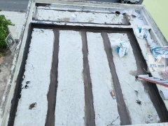 Màng chống thấm 3 lớp, màng PPE dày 0.6~0.7mm, tỷ trọng 250gr/m2, cuộn 1.2x50m ZHENHAI Pro. Màng chống thấm cao cấp, có cấu tạo 3 lớp. Màng chống thấm Polypropylene Elastomer