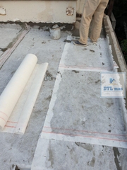 Màng chống thấm 3 lớp, màng PPE dày 0.6~0.7mm, tỷ trọng 250gr/m2, cuộn 1.2x50m ZHENHAI Pro. Màng chống thấm cao cấp, có cấu tạo 3 lớp. Màng chống thấm Polypropylene Elastomer