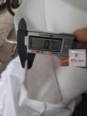 Màng chống thấm 3 lớp, màng PPE dày 0.6~0.7mm, tỷ trọng 250gr/m2, cuộn 1.2x50m ZHENHAI Pro. Màng chống thấm cao cấp, có cấu tạo 3 lớp. Màng chống thấm Polypropylene Elastomer