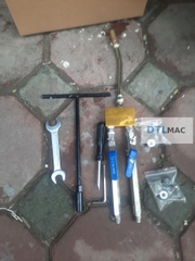 Máy Bơm Keo PU & Epoxy 2 Phễu 9999 – Máy Injection 2 Thành Phần Áp Lực Cao