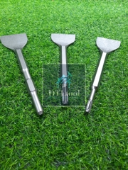 Mũi đục dẹt ~ 8cm, dài 28cm, chuôi 14ly. Lắp máy vừa khoan vừa đục phổ thông