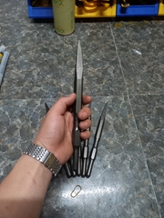 Mũi đục nhọn, dài 26cm, chuôi 17ly