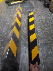 Thanh ốp góc kích thước 1000x100x10mm Vuông. Dán Decal mịn phản quang cao cấp. Bảo vệ góc tường, góc cột. Bao phụ kiện lắp đặt