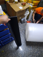 Thanh ốp góc kích thước 1000x100x10mm Vuông. Dán Decal mịn phản quang cao cấp. Bảo vệ góc tường, góc cột. Bao phụ kiện lắp đặt