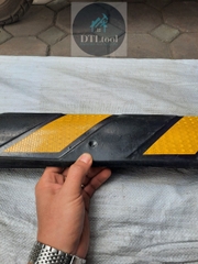 Thanh ốp góc kích thước 980x95x9mm Vuông. Dán Decal tổ ong phản quang. Bảo vệ góc tường, góc cột. Bao phụ kiện lắp đặt