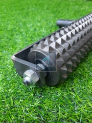 Rulo, Con lăn tạo nhám mặt bê tông Caro 10x10x6mm, dài 48cm. Chống trơn trượt mặt bê tông