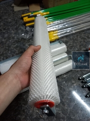 Rulo phá bọt khí rộng 50cm. Lu nhựa 50cm x đường kính 7cm x gai 13-20mm