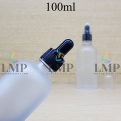 Chai tinh dầu phun mờ nắp bóp khoen nhựa sọc có nắp chụp 100ml