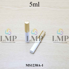 Cây eyeliner thân trắng nắp xi 5ml