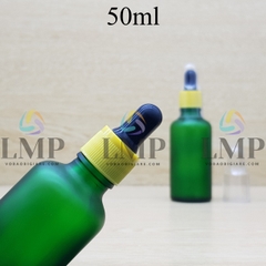 Chai tinh dầu phun mờ nắp bóp khoen nhựa sọc có nắp chụp 50ml
