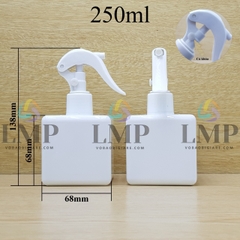 Chai lotion vuông đầu xịt kiếng có khóa