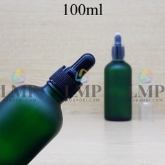 Chai tinh dầu phun mờ nắp bóp khoen nhựa sọc có nắp chụp 100ml