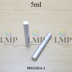 Cây eyeliner 5ml