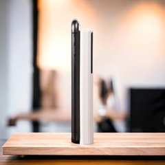 Sạc dự phòng có dây Pisen Mr White Digital 10000mAh TP D33 màu trắng