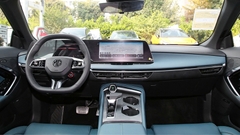 MG7 1.5T LUX