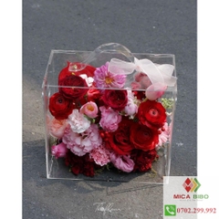 Hộp quà tặng - giỏ hoa vali - Hộp quà tặng bằng mica có quai