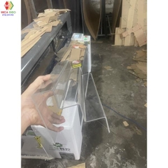 Kệ Mica trưng bày sản phẩm dài 40cm, rộng từng ô là 4,5cm, cao từng ô 4,5cm dày 3mm 4mm 5mm