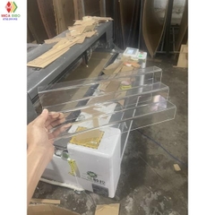 Kệ Mica trưng bày sản phẩm dài 40cm, rộng từng ô là 4,5cm, cao từng ô 4,5cm dày 3mm 4mm 5mm