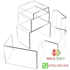 Dày 4mm - Kệ mica chữ U trưng bày Mỹ Phẩm, Trang Sức, Búp Bê, Nhân Vật, bánh