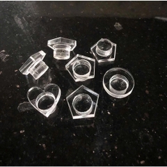 Tay nắm mica trong suốt hình tam giác