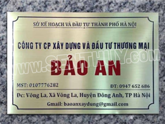 BIỂN CÔNG TY MICA IN UV ĐỘ SẮC NÉT CAO, BỀN BỈ, RẤT ĐẸP