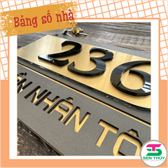 Bảng số nhà - Nền Inox 304 vàng xước + Mica ghi sần - Nội dung mica đen cao cấp