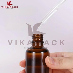 CHAI THỦY TINH ĐỰNG TINH DẦU MÀU NÂU NẮP BÓP VÀNG CAO SU ĐEN