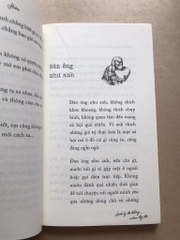 Anh ấy đã không nắm tay tôi