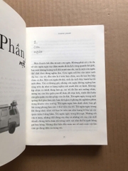 Giữa Hai Vương Quốc