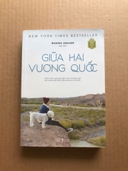Giữa Hai Vương Quốc