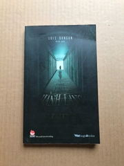 Hành Lang U Tối - Down A Dark Hall