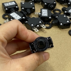 Cầu Chì Tự Động Ngắt Kuoyuh 5A 125/250VAC Size 22x29mm