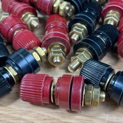 Cặp Jack loa JS333 M6 Cọc Đồng NẮP NHỰA Đỏ Đen trục 6mm