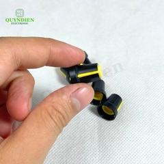 Núm Nhựa Volumn Màu Vàng - Thân Đen