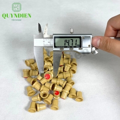 Núm Nhựa Volumn Màu Đỏ Thân Vàng