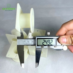 Lõi Nhựa Vuông Tròn 55 Quấn Cuộn Cảm Phân Tần Loa - Màu Trắng Sữa