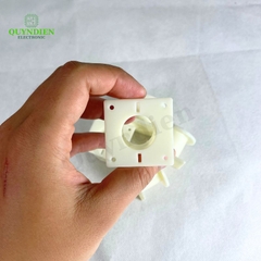 Lõi Nhựa Vuông Tròn 40 Quấn Cuộn Cảm Phân Tần Loa - Màu Trắng Sữa