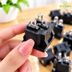 Ổ Jack Nguồn AC 3 Chân 10A 250VAC loại gài