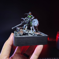 MH3_252- Mina -Kaiju No.8 Diorama 1:35