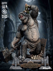 MH3_251- Legolas vs Troll Diorama