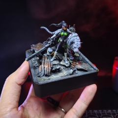 MH3_252- Mina -Kaiju No.8 Diorama 1:35