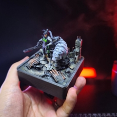 MH3_252- Mina -Kaiju No.8 Diorama 1:35