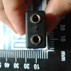 đầu nhựa cổng chia jack phone 3.5mm 1 sang 2 kde0214