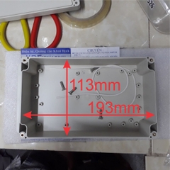 hộp nhựa 200*120*75mm, có tai ngoài kín nước kde3198